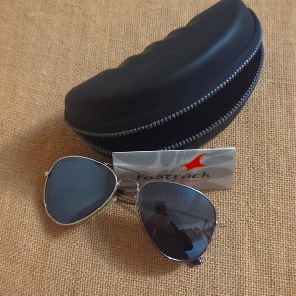 FASTRACK EYEGEAR AVIATORS - Picture 1 of 9